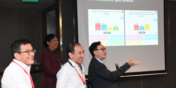 Panelists engage in open  discussion on cloud strategies