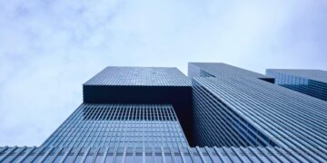 Photo by Matthias Zomer: https://www.pexels.com/photo/low-angle-view-of-office-building-against-sky-313736/